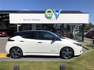 2018 Nissan LEAF - Thumbnail