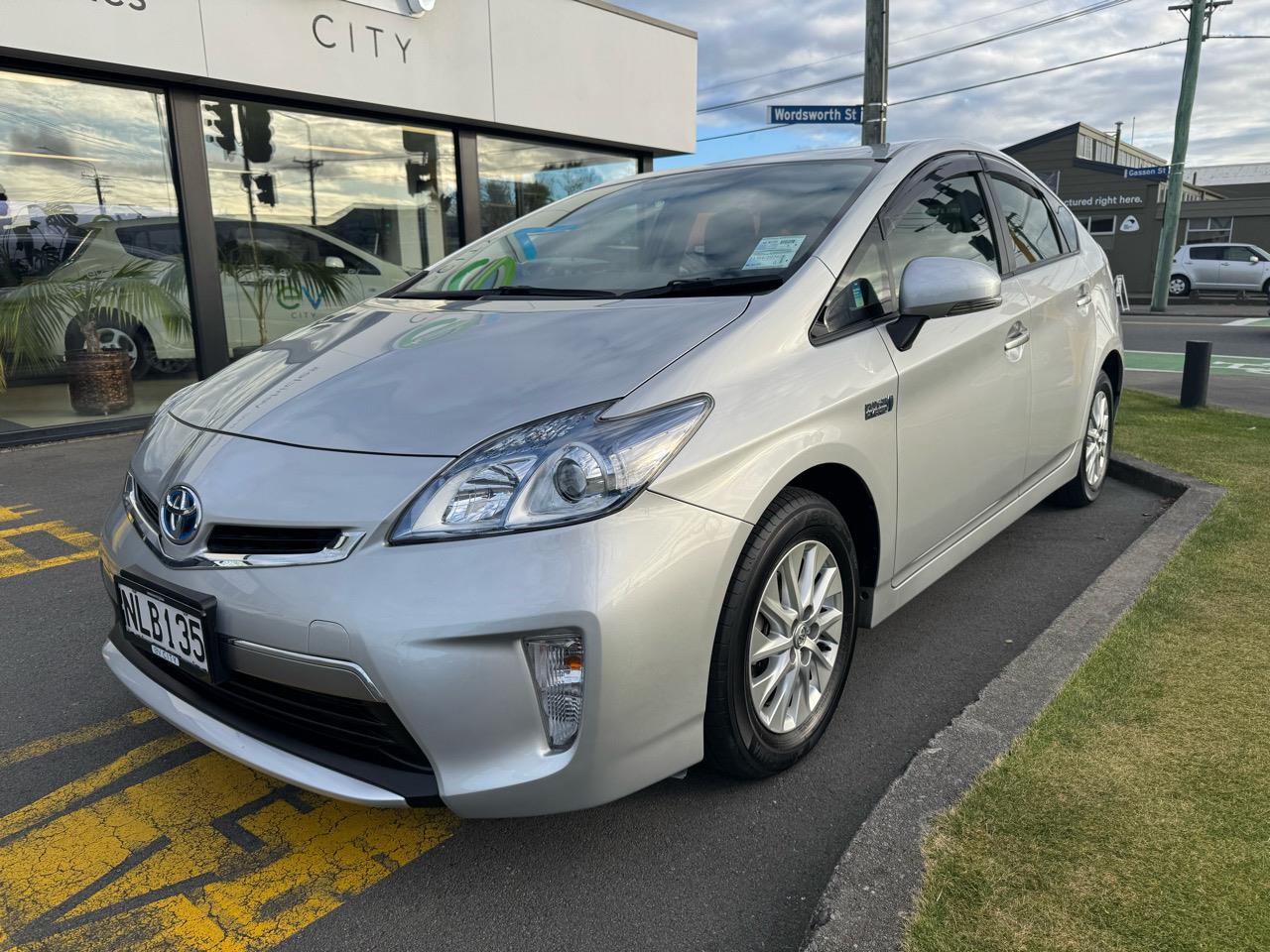 2014 Toyota PRIUS