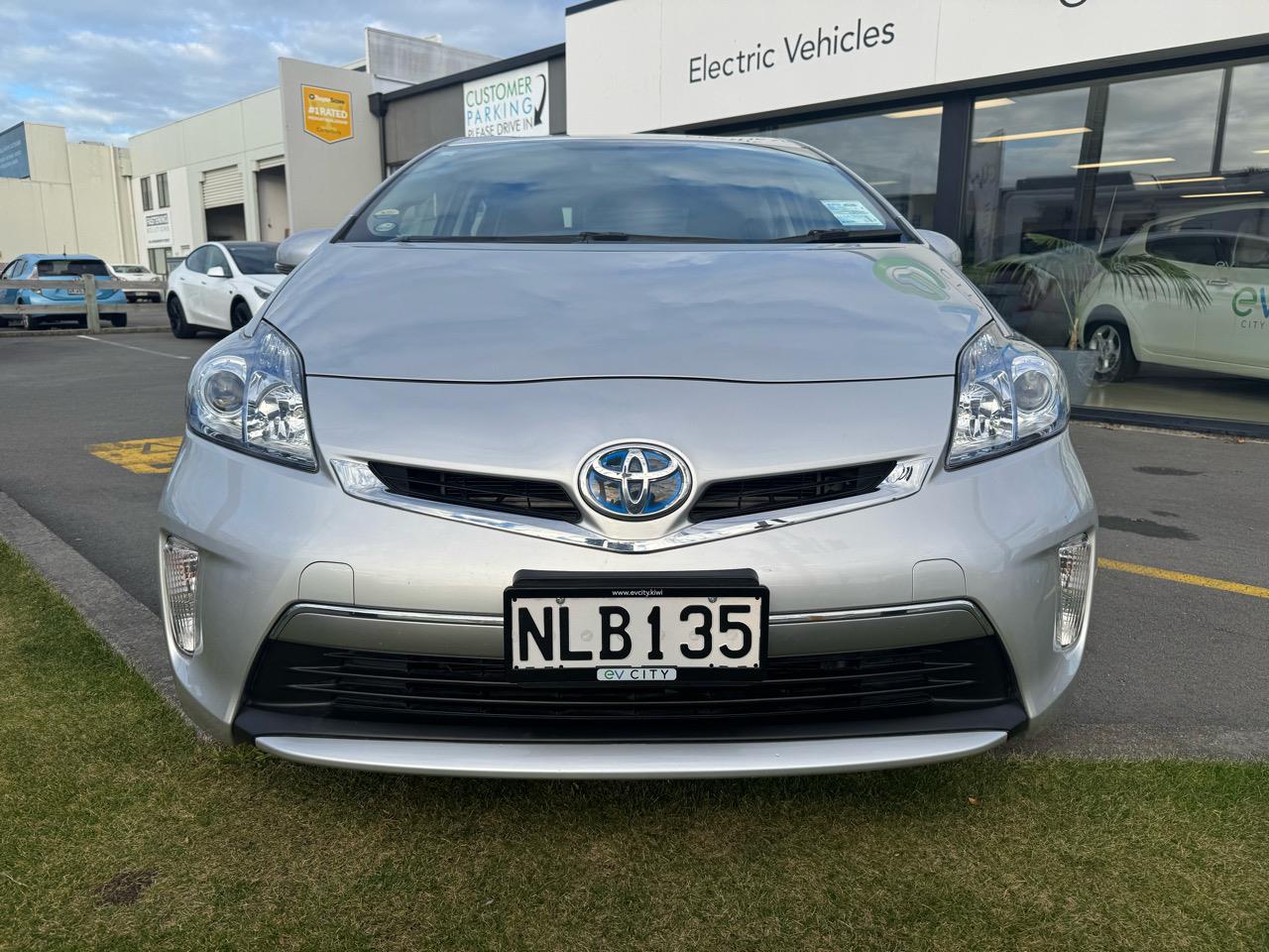 2014 Toyota PRIUS