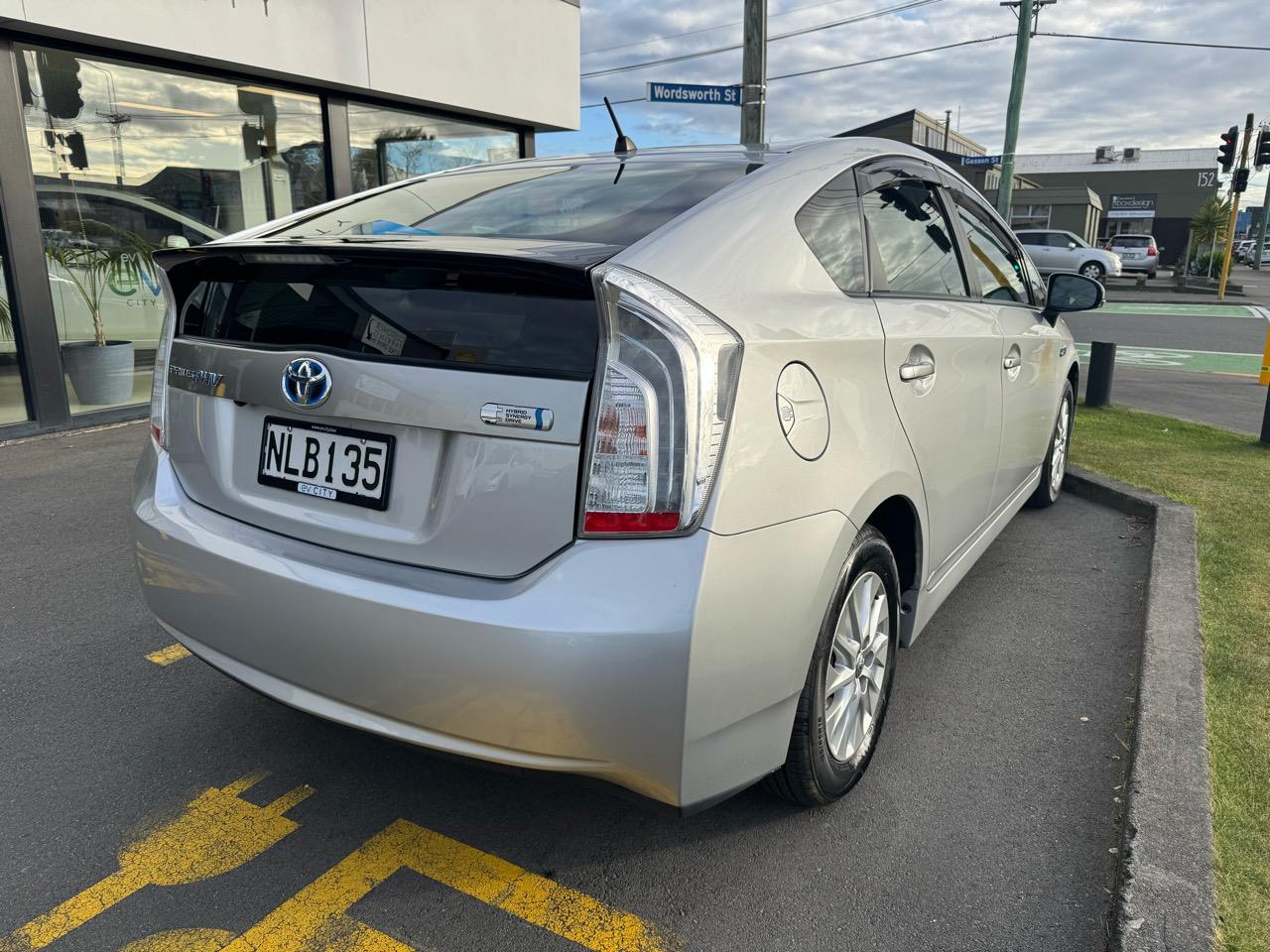 2014 Toyota PRIUS