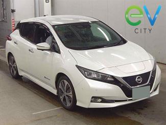 2018 Nissan LEAF - Thumbnail