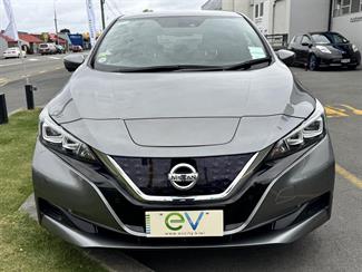 2020 Nissan LEAF - Thumbnail