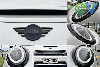 2022 Mini Hatch - Thumbnail