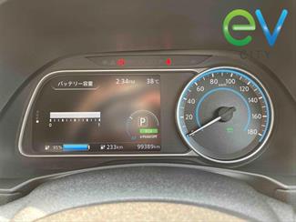 2018 Nissan LEAF - Thumbnail