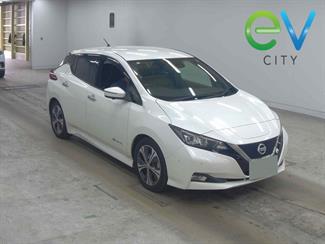 2018 Nissan LEAF - Thumbnail