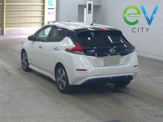 2018 Nissan LEAF - Thumbnail