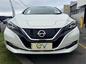 2019 Nissan LEAF - Thumbnail