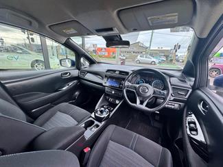 2019 Nissan LEAF - Thumbnail
