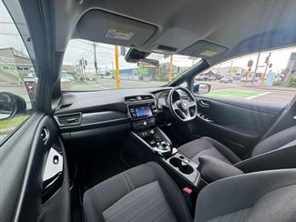 2019 Nissan LEAF - Thumbnail