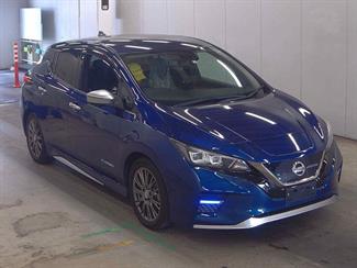 2020 Nissan LEAF - Thumbnail