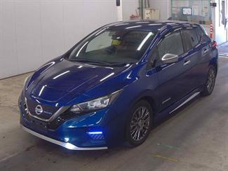 2020 Nissan LEAF - Thumbnail
