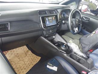 2020 Nissan LEAF - Thumbnail