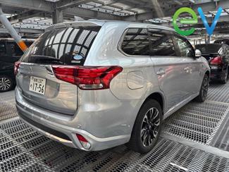 2017 Mitsubishi OUTLANDER - Thumbnail