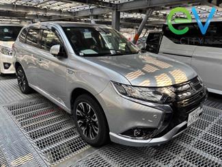 2017 Mitsubishi OUTLANDER - Thumbnail