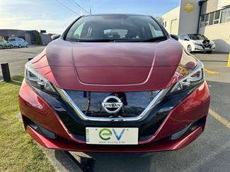 2018 Nissan LEAF - Thumbnail