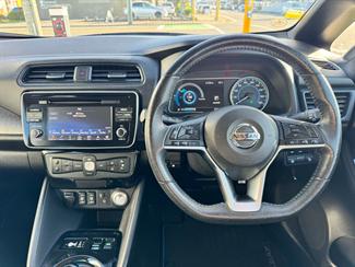 2019 Nissan LEAF - Thumbnail