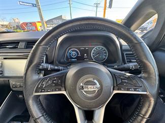 2019 Nissan LEAF - Thumbnail