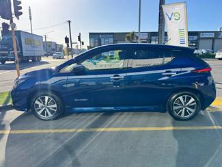 2019 Nissan LEAF - Thumbnail