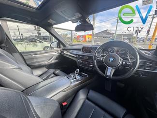 2017 BMW X5 - Thumbnail