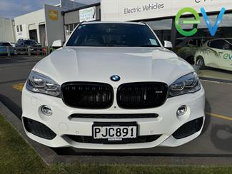 2017 BMW X5 - Thumbnail