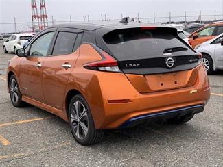 2020 Nissan LEAF - Thumbnail