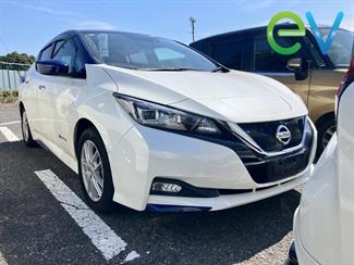 2018 Nissan LEAF - Thumbnail