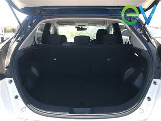 2018 Nissan LEAF - Thumbnail