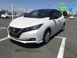 2018 Nissan LEAF - Thumbnail