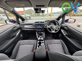 2018 Nissan LEAF - Thumbnail