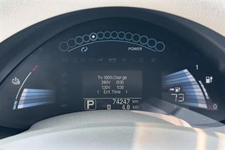 2012 Nissan LEAF - Thumbnail