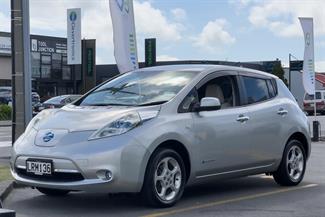 2012 Nissan LEAF - Thumbnail
