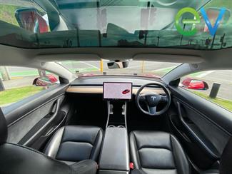 2019 Tesla Model 3 - Thumbnail