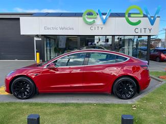 2019 Tesla Model 3 - Thumbnail