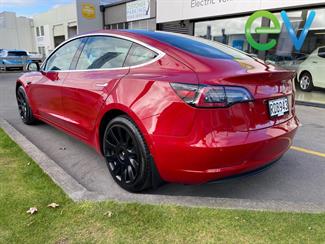 2019 Tesla Model 3 - Thumbnail