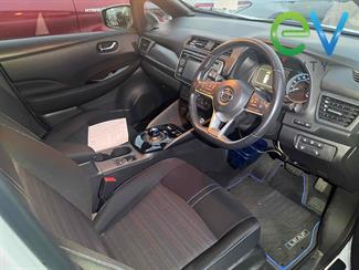 2019 Nissan LEAF - Thumbnail