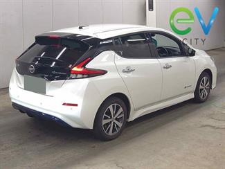2019 Nissan LEAF - Thumbnail