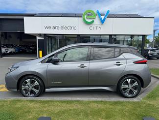 2018 Nissan LEAF - Thumbnail