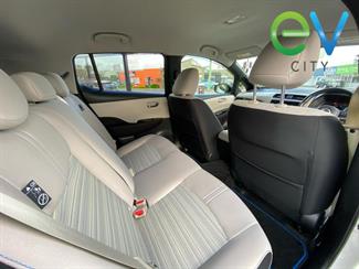 2018 Nissan LEAF - Thumbnail