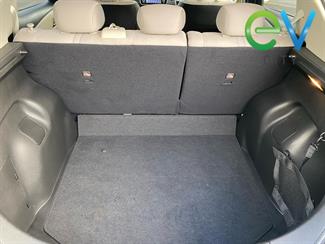 2018 Nissan LEAF - Thumbnail