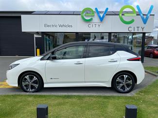 2018 Nissan LEAF - Thumbnail