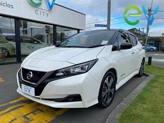 2018 Nissan LEAF - Thumbnail