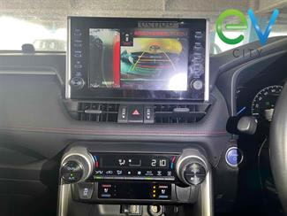 2021 Toyota RAV4 - Thumbnail