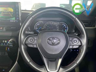 2021 Toyota RAV4 - Thumbnail