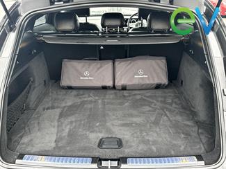 2022 Mercedes-Benz EQC 400 - Thumbnail