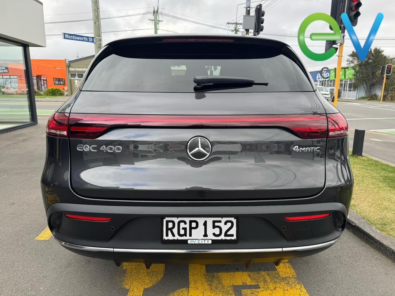 2022 Mercedes-Benz EQC 400