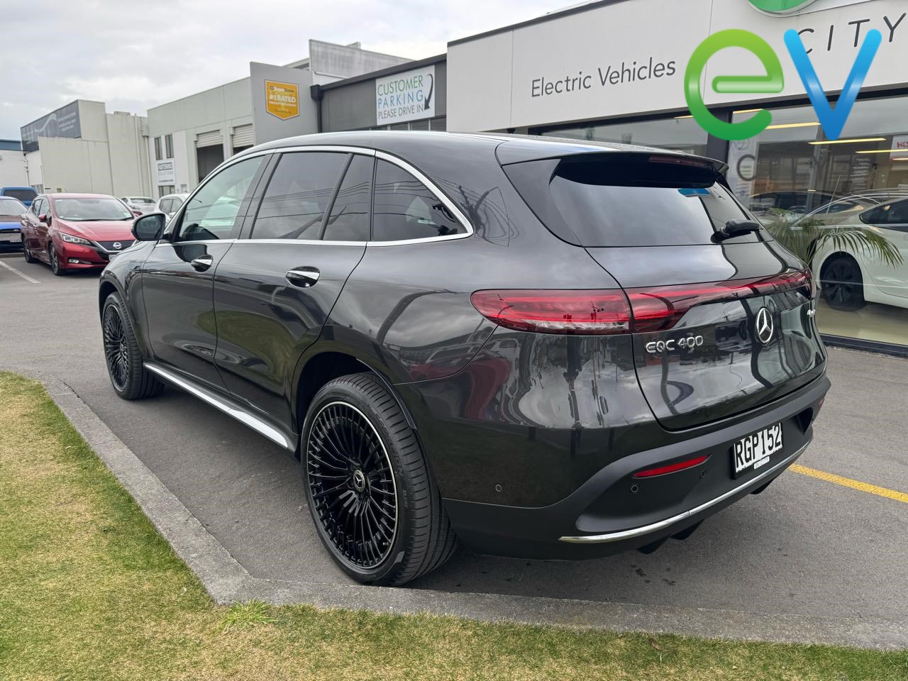 2022 Mercedes-Benz EQC 400