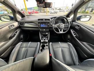 2018 Nissan LEAF - Thumbnail