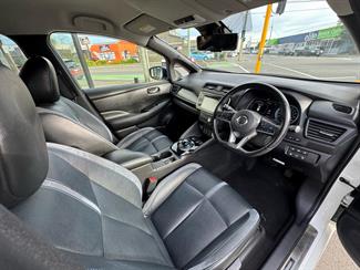 2018 Nissan LEAF - Thumbnail