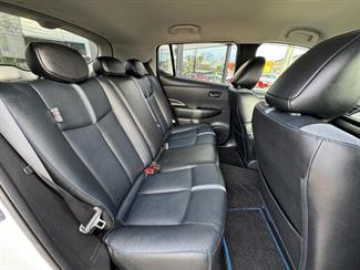 2018 Nissan LEAF - Thumbnail
