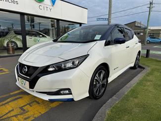2018 Nissan LEAF - Thumbnail